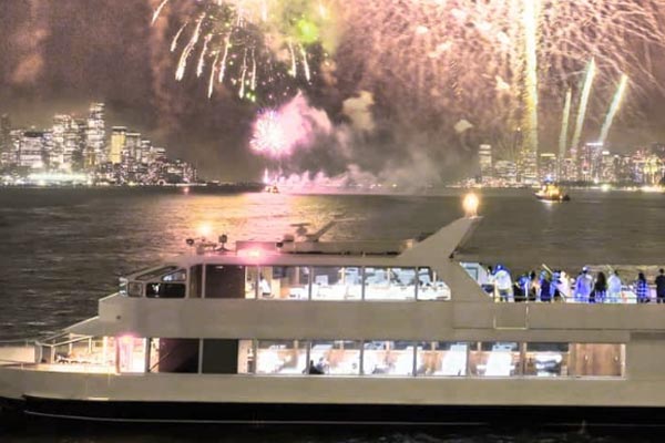 Nyårskryssning Hudson River New York