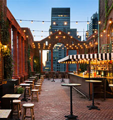 Pod 39 rooftop bar New York