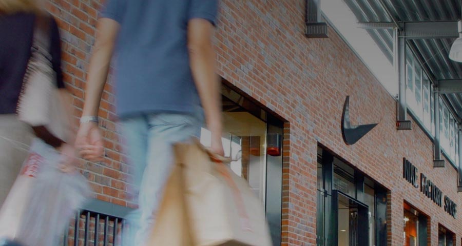 Boka biljett till Woodbury Outlet i New York